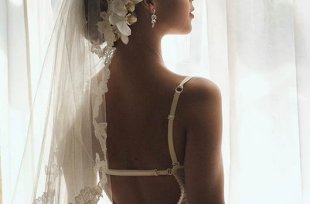 En Dentelle